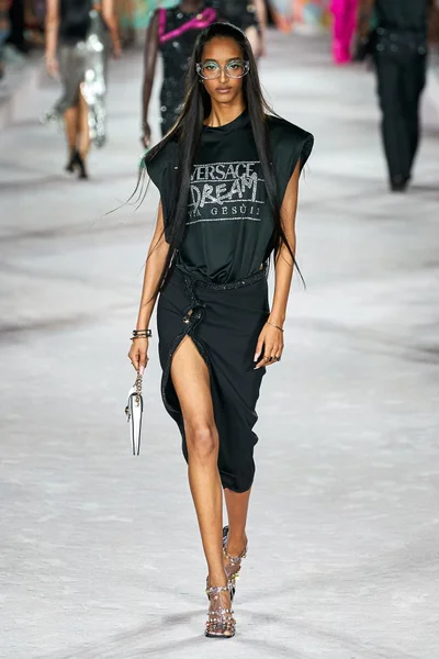 Look 72